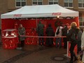 Schlangestehen beim Coca-Cola Shop