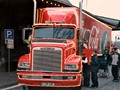Der Truck bestaunt von groß und klein